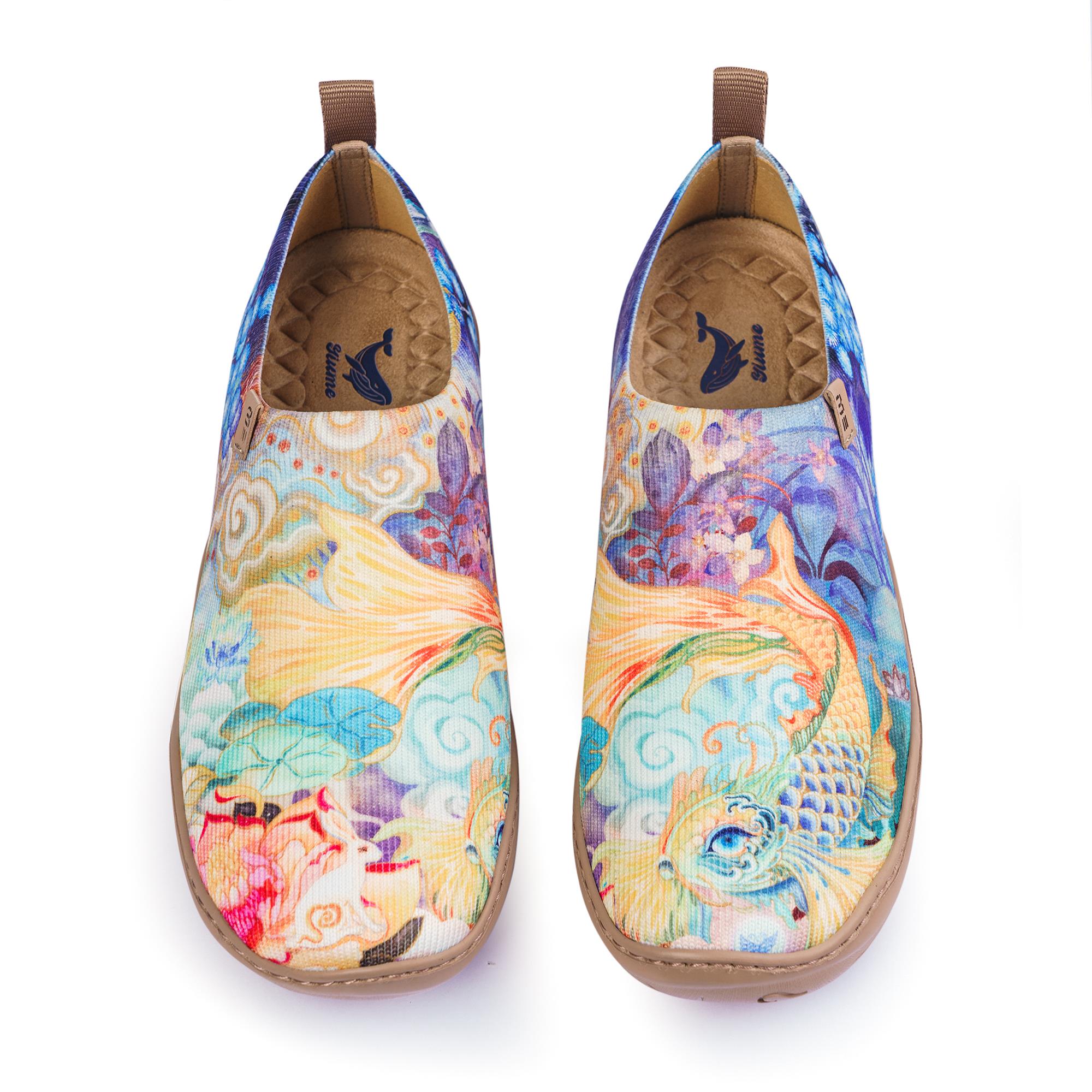 Cloud-Drifting Koi Women's Slip-On Shoes Painted Canvas Sneakers