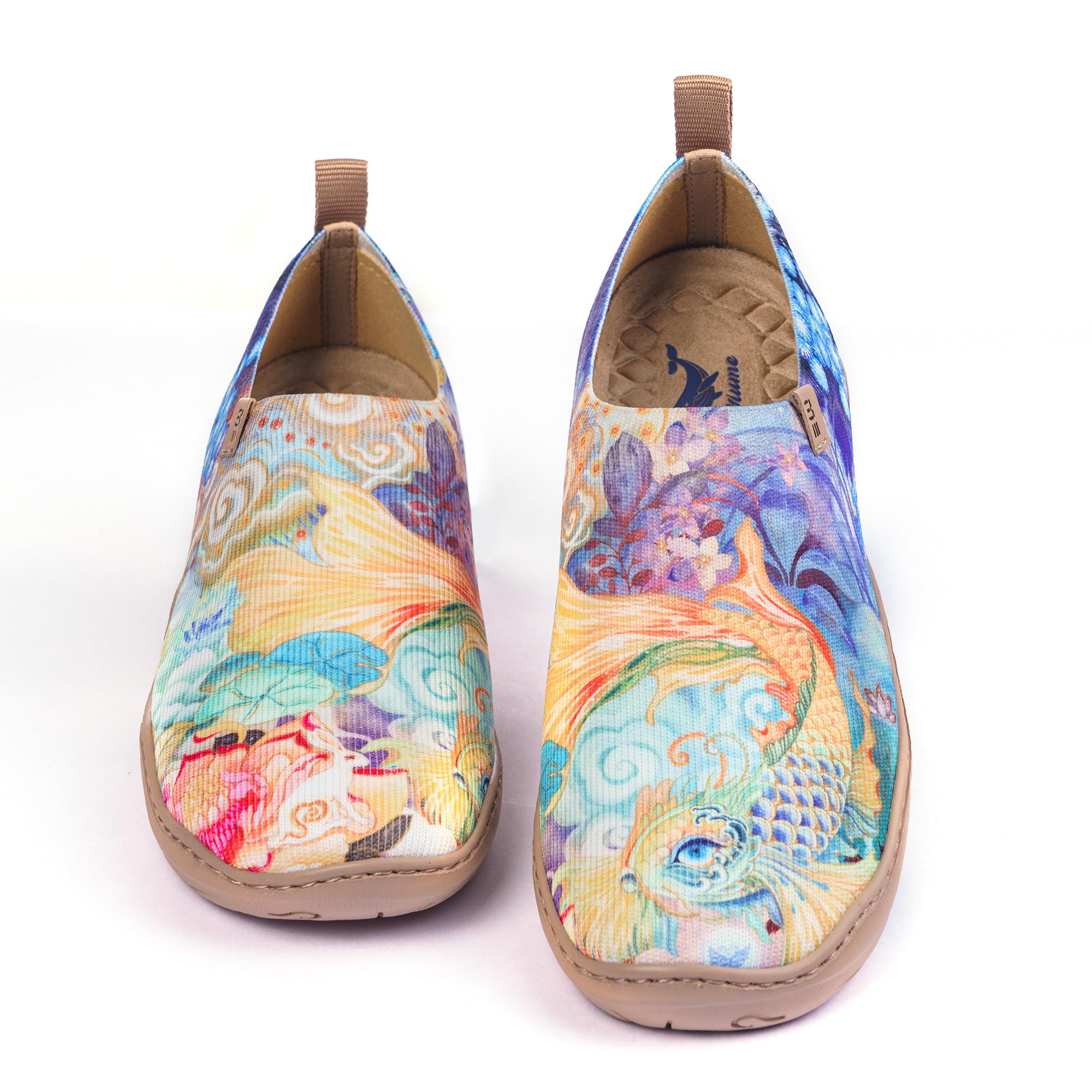 Cloud-Drifting Koi Women's Slip-On Shoes Painted Canvas Sneakers